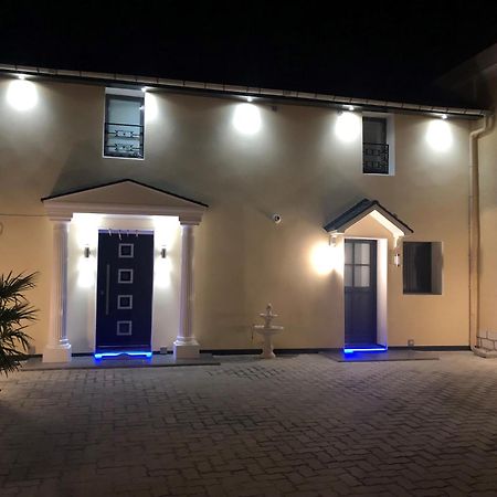 Kings Villa Near Disneyland Reserved Only For Family With Kids Saint-Germain-sur-Morin Exterior foto